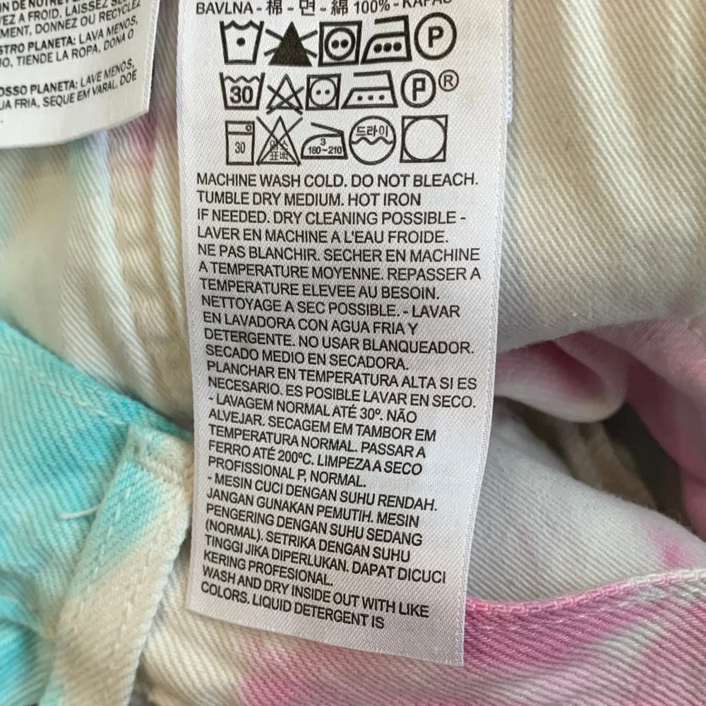 NWT Levi's 501 '93 Cutoff Shorts! Tie Dye Gay Pride LGBTQ Size 38x7